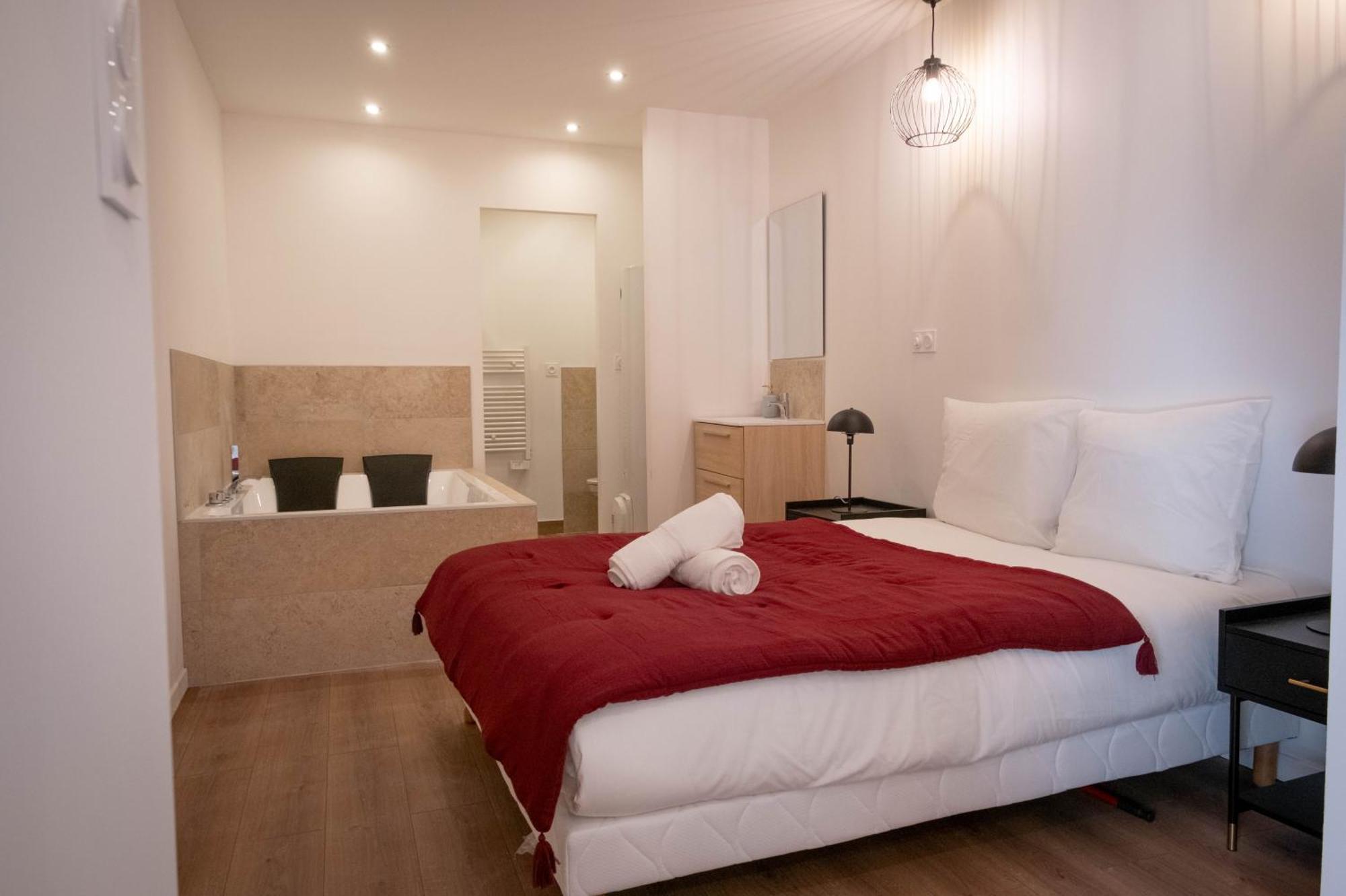 דירות סן-אטיין Bibemus Casa Maja - Baignoire Balneo - Parking - Terrasse מראה חיצוני תמונה